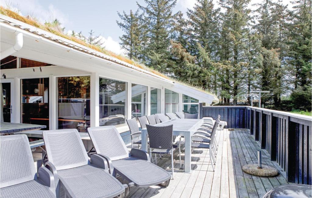 Stunning Home In Saltum With 4 Bedrooms, Sauna And Indoor Swimming Pool photo 4
