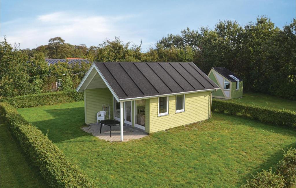 Awesome Home In Grindsted With 2 Bedrooms And Wifi