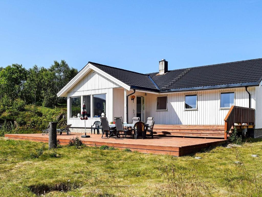 4 star holiday home in Hennes photo 1