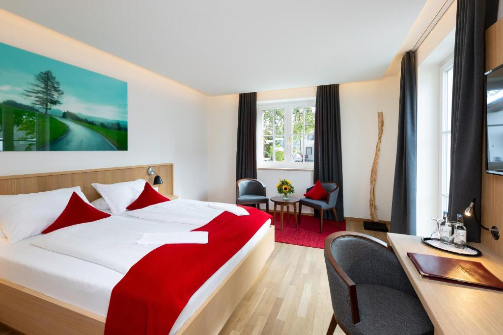 Hotel Hirsch photo 2