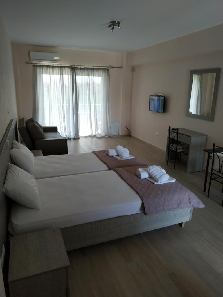 Lighthouse Apartments photo 2