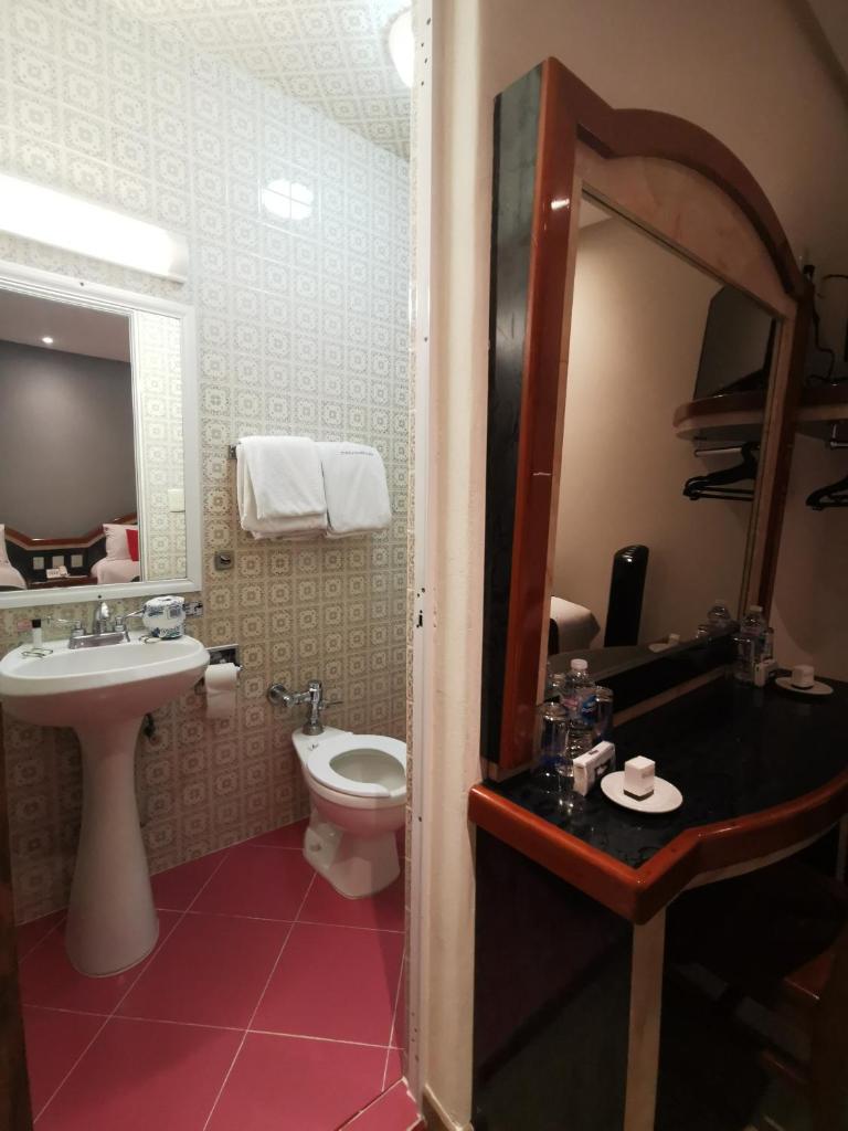 Двухместный (Улучшенный номер с 2 кроватями), Hotel Monarca