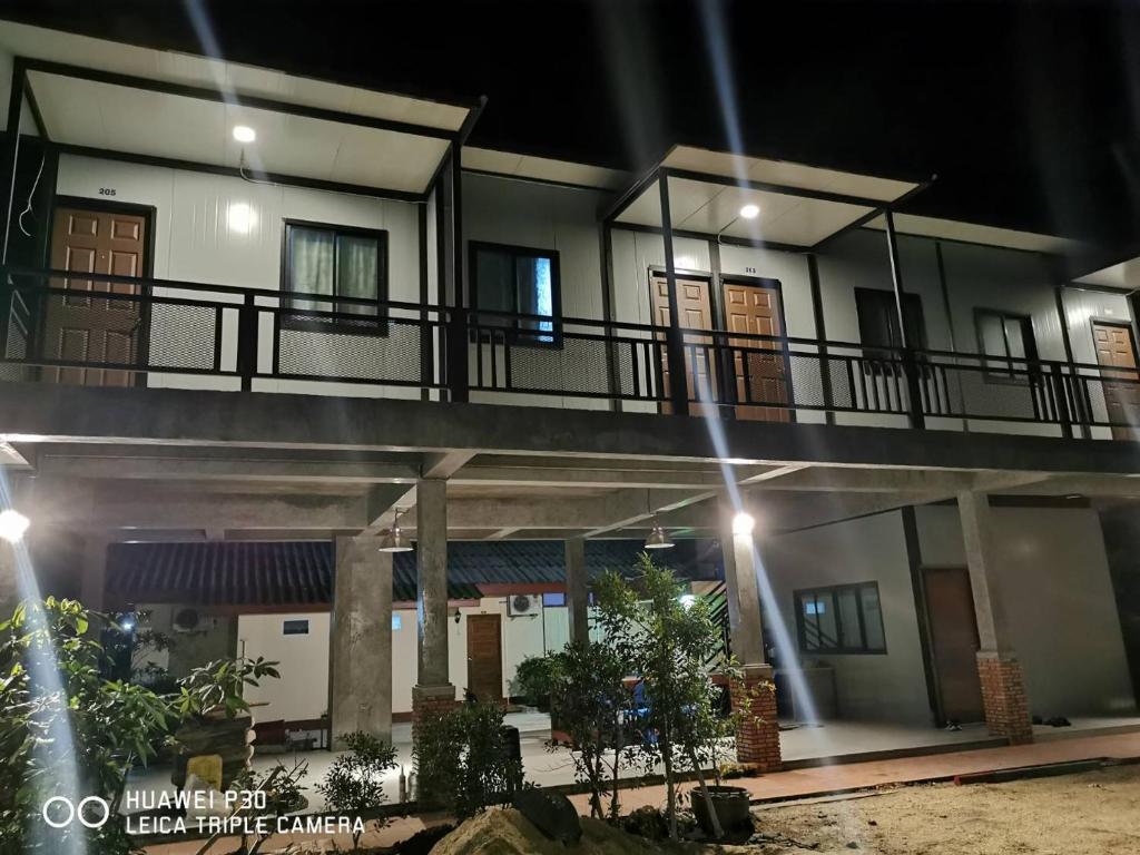 Green Happy Homestay photo 3