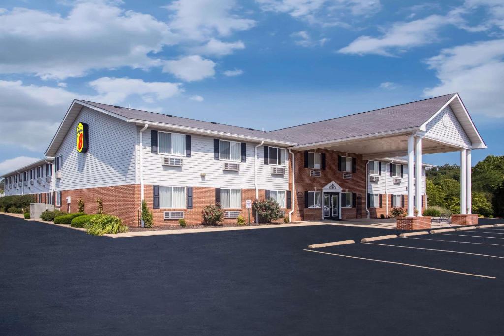 Super 8 by Wyndham Washington photo 2