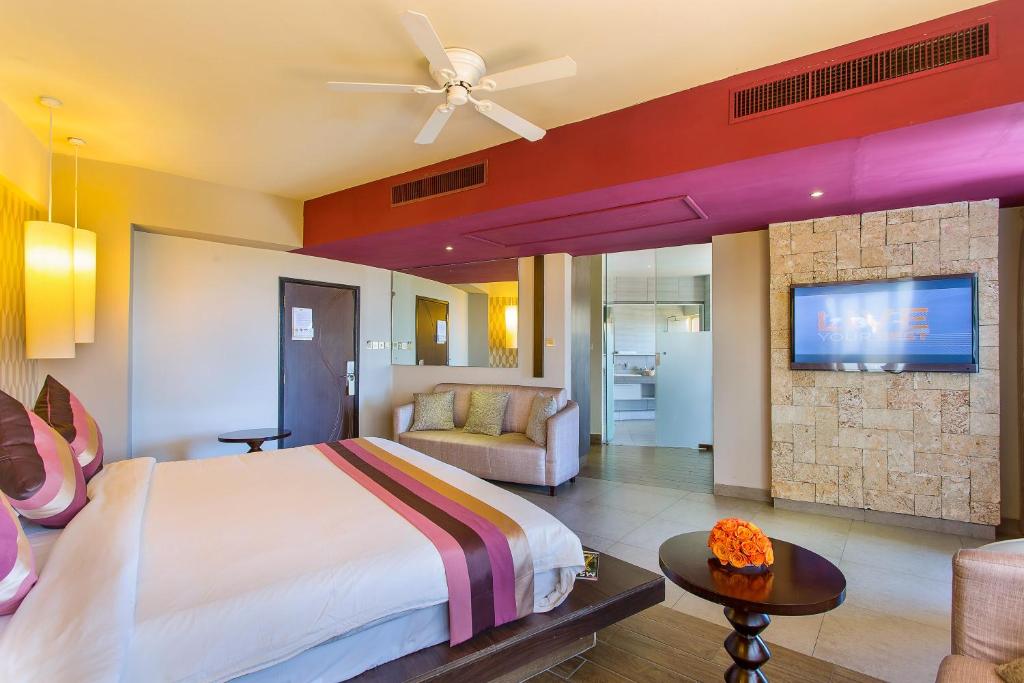 Bliss Resort photo 2
