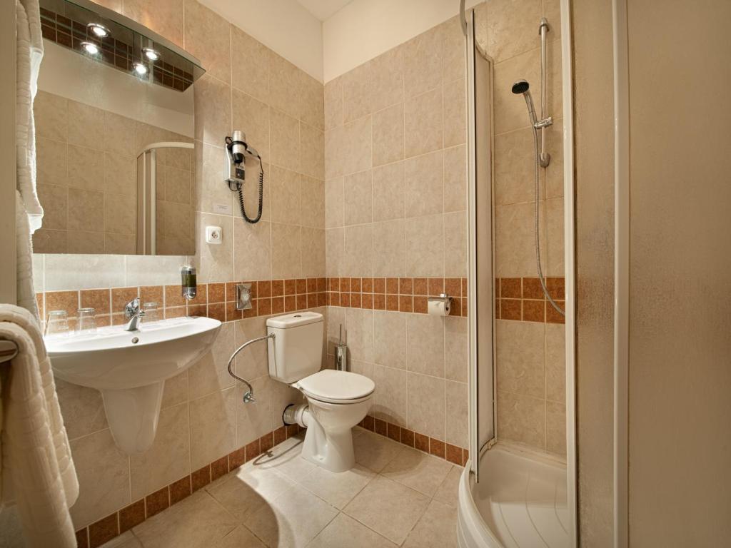 EA Hotel Tosca photo 2