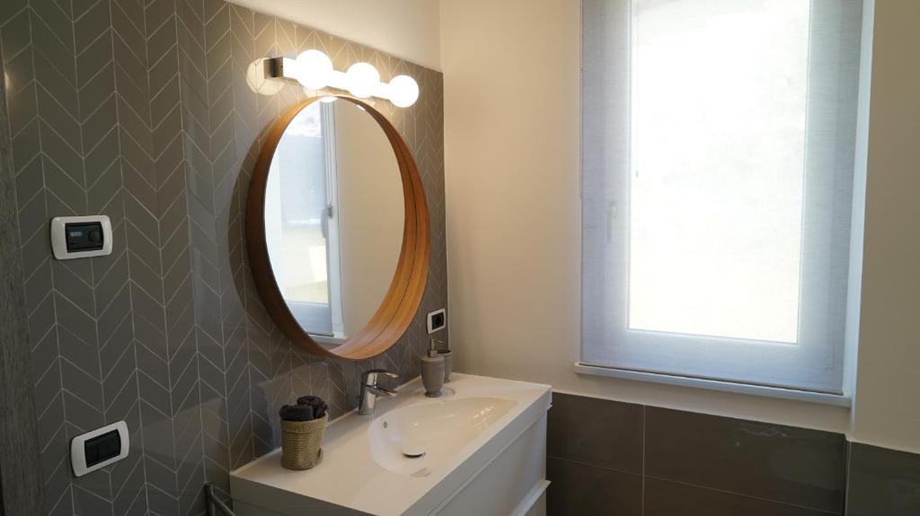 The White Building - [ROOMS] photo 4