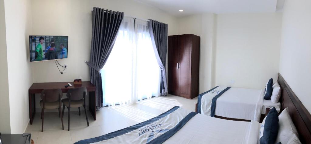 Четырехместный (Четырехместный номер с балконом), Victory Airport Hotel