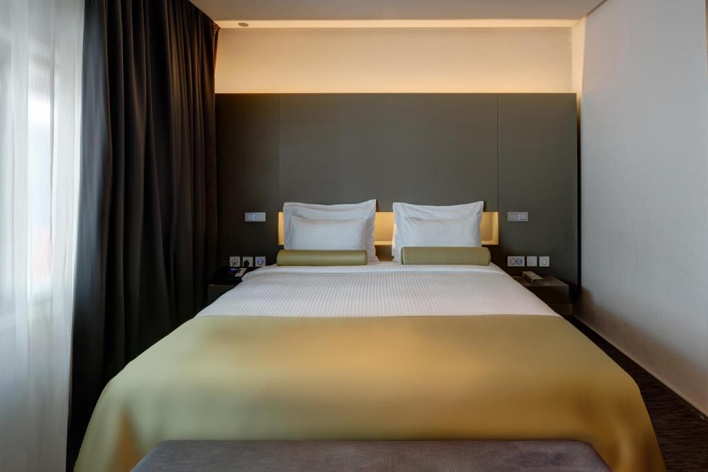 Двухместный (Улучшенный номер), Отель Royal Tulip 72 Hotel