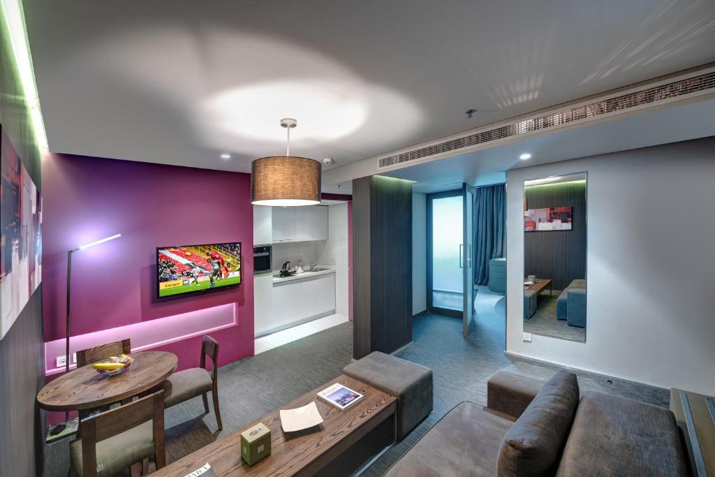 Сьюит (Семейный люкс), Отель Royal Tulip 72 Hotel