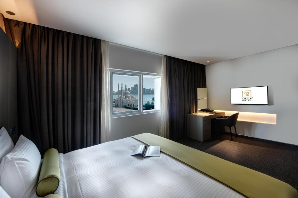 Семейный (Семейный люкс с 2 спальнями), Отель Royal Tulip 72 Hotel