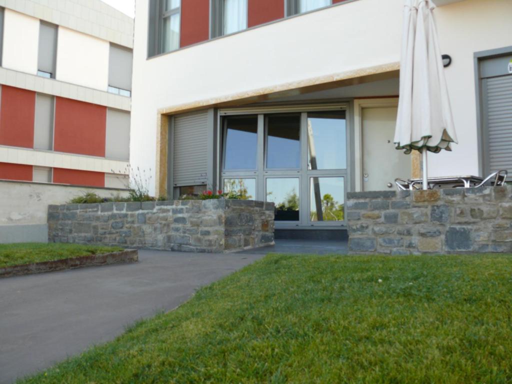 APARTMENTSUITESPAIN FORMIGAL ORDESa photo 2