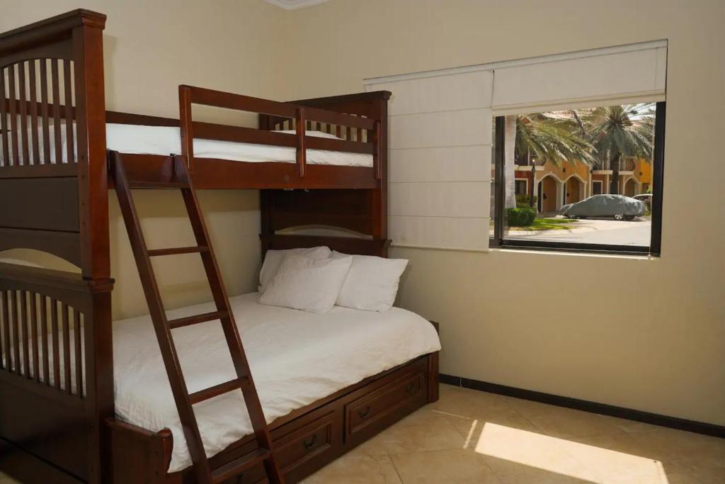 BEAUTIFUL HOUSE WITH PRIVATE POOL IN GOLD COAST photo 4