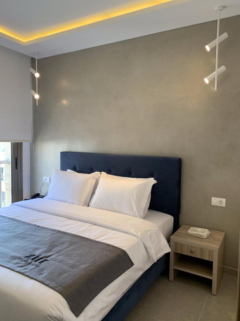 ZUR Studios and Suites photo 1