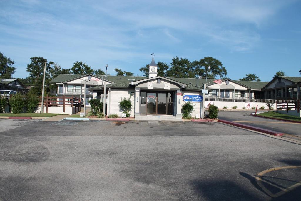 Americas Best Value Inn Tuscaloosa image