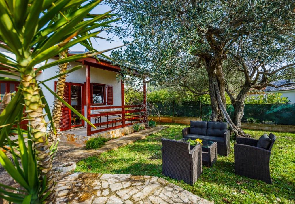 Holiday home Božena - nice garden photo 2
