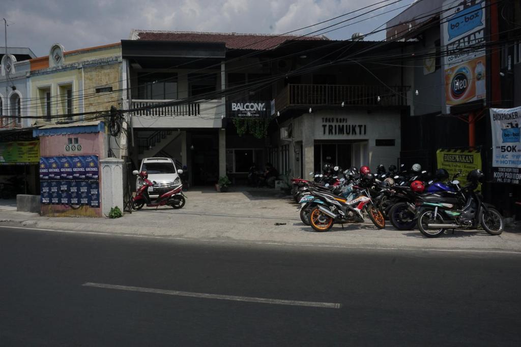 RedDoorz Hostel @ Borobudur Street photo 2