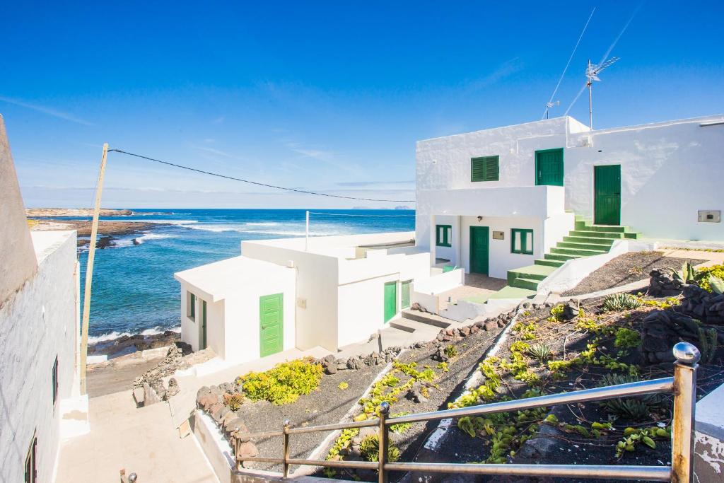 OHANA House in Caleta de Caballo photo 2