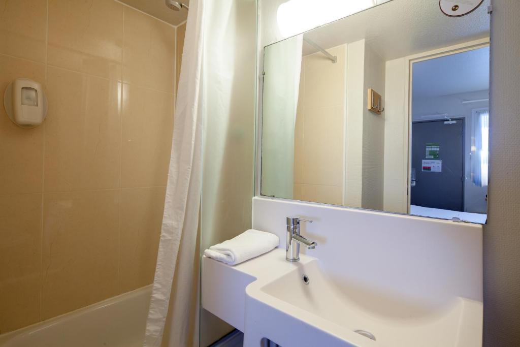 B&B HOTEL Troyes Barberey photo 3