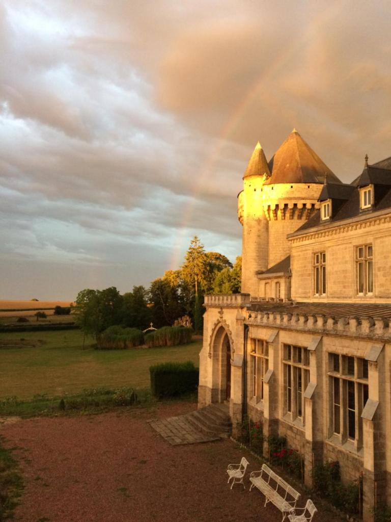 Château de Villers-Châtel photo 1