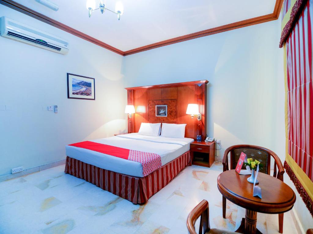Двухместный (Номер Делюкс с кроватью размера «king-size»), OYO 103 Hotel Golden Oasis