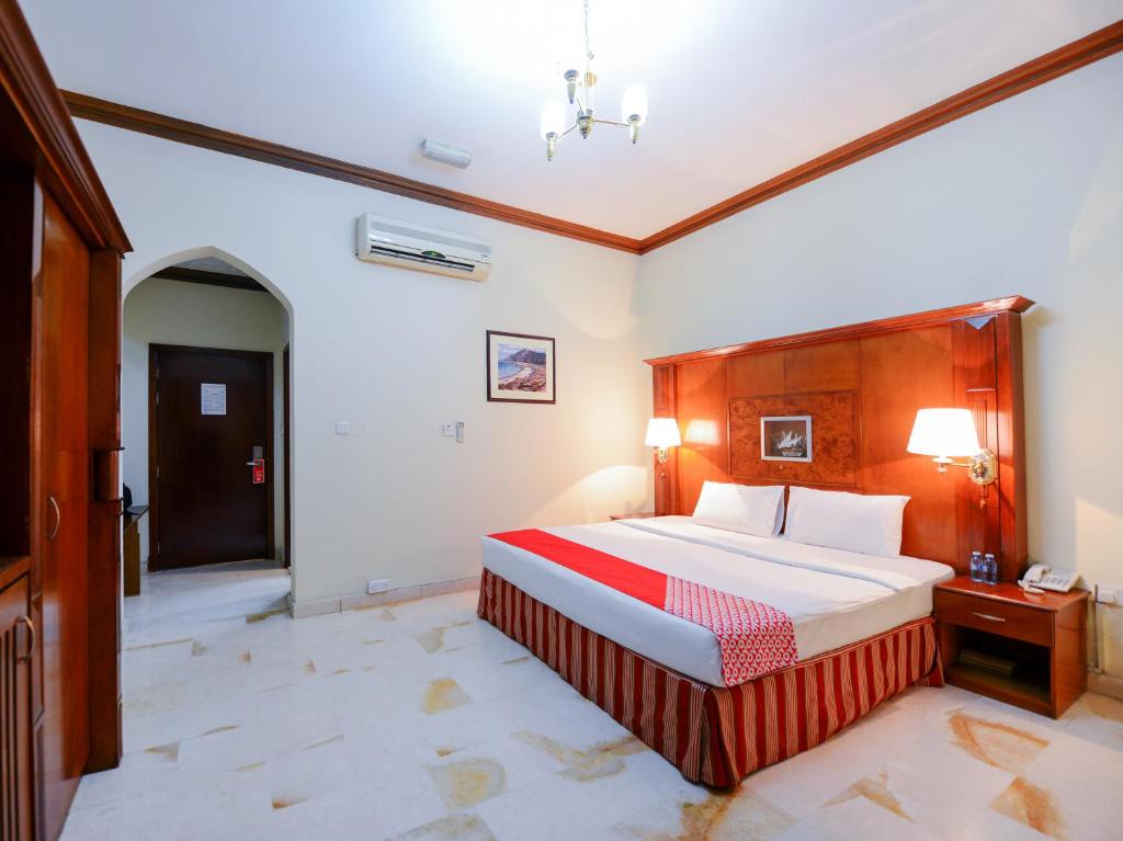 Двухместный (Номер Делюкс с кроватью размера «king-size»), OYO 103 Hotel Golden Oasis