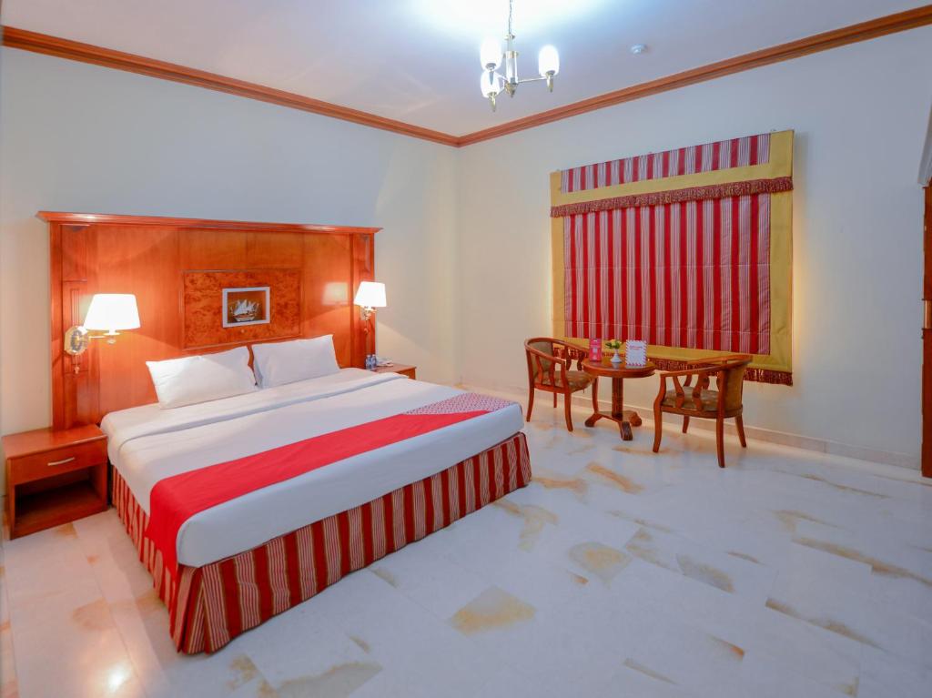 Двухместный (Номер Делюкс с кроватью размера «king-size»), OYO 103 Hotel Golden Oasis