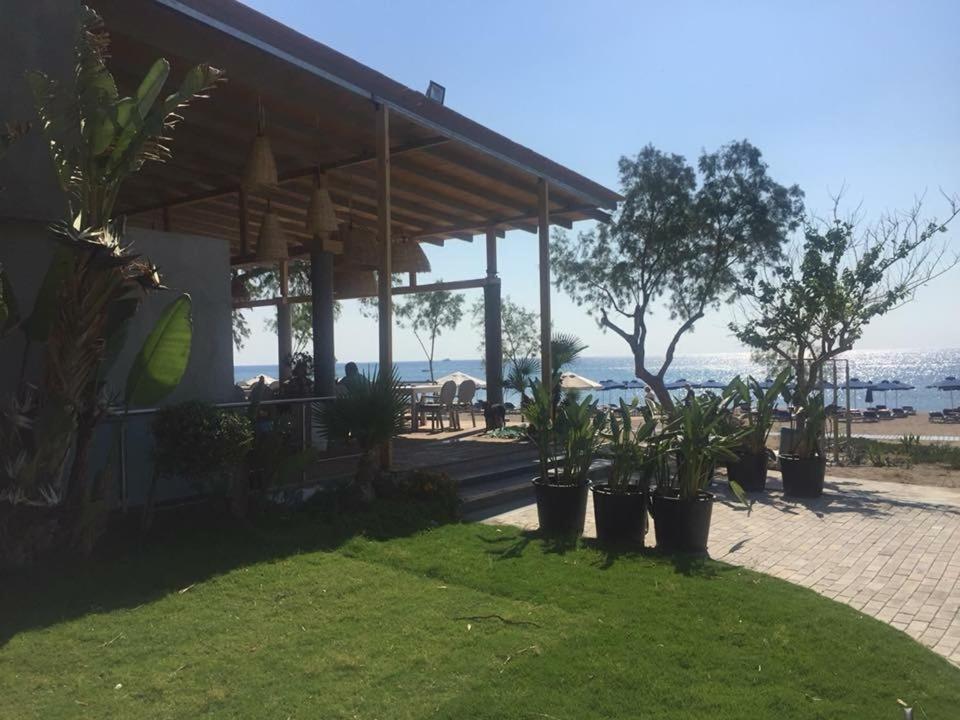 Трехместный (Трехместный номер с балконом и видом на море), Galazio Beach