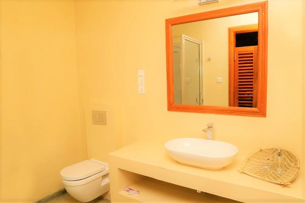 Двухместный (Улучшенный двухместный номер с 1 кроватью), Beach Villa Lanka