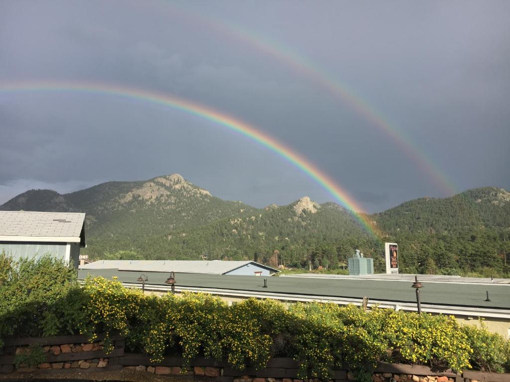 Alpine Trail Ridge Inn photo 3