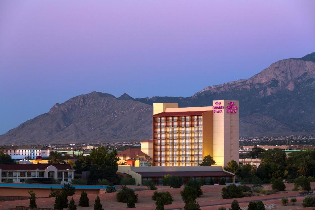 Crowne Plaza Albuquerque, an IHG Hotel image