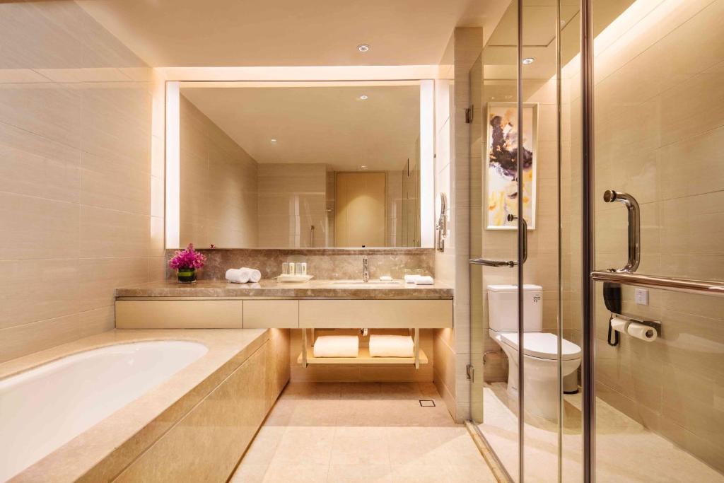 Сьюит (Улучшенный люкс), Holiday Inn Chongqing University Town