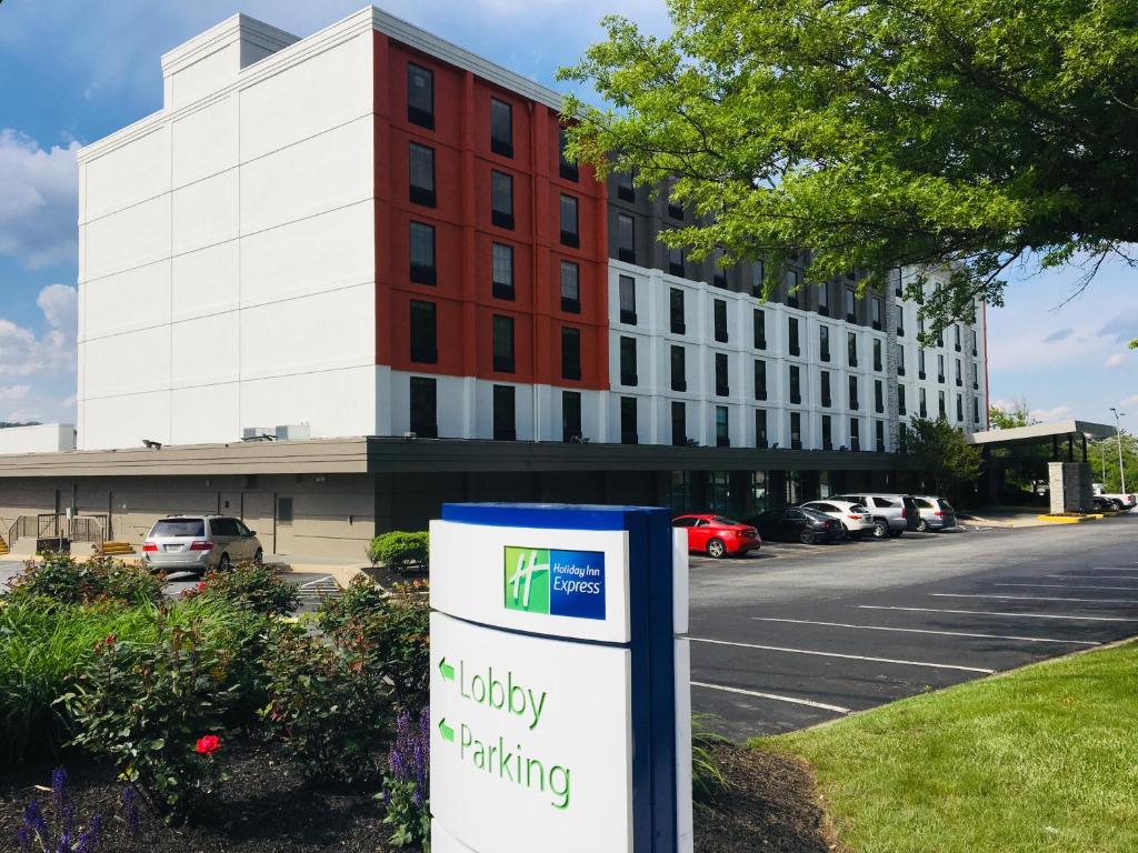 Holiday Inn Express Towson - Baltimore North, an IHG Hotel image