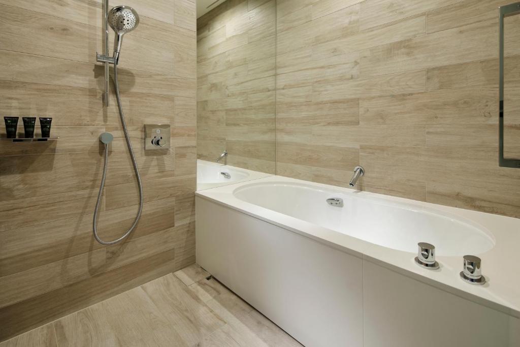 Hyatt Centric Ginza Tokyo Room Type - Twin Room