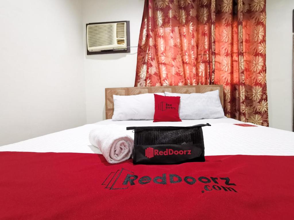 Двухместный (Двухместный номер с 1 кроватью), RedDoorz near Damosa Lanang Davao