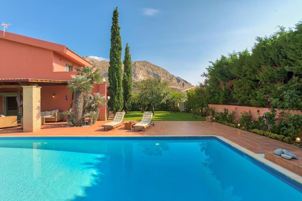 Villa Casa Del Sol with private pool photo 2