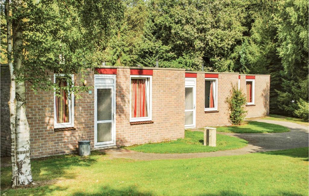 Beautiful Home In Vledder With 3 Bedrooms And Wifi