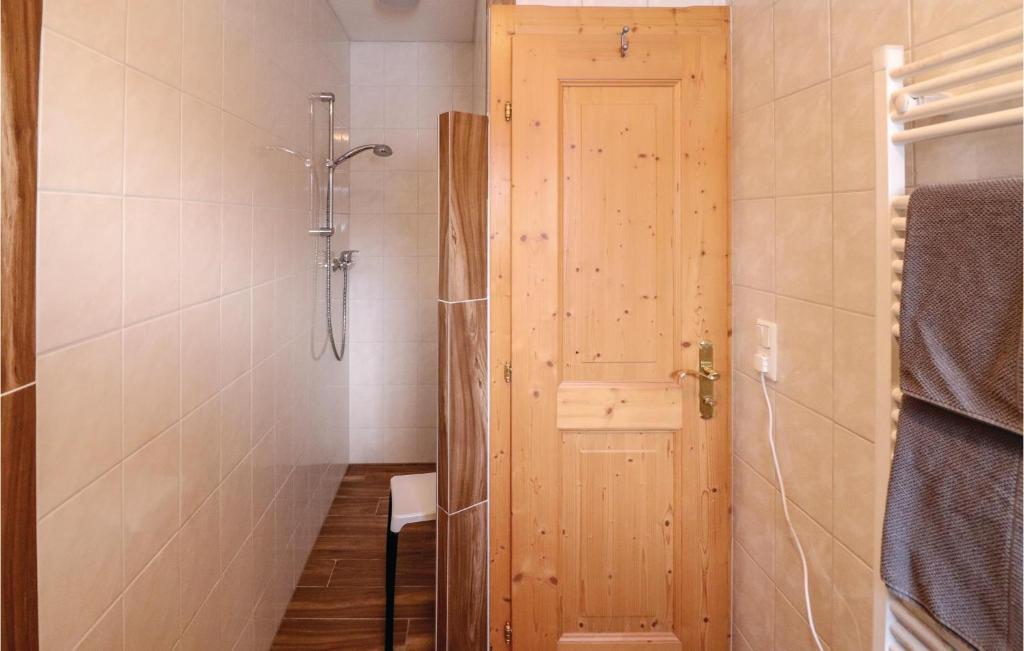 Beautiful Apartment In Alpbach With 1 Bedrooms And Wifi photo 1