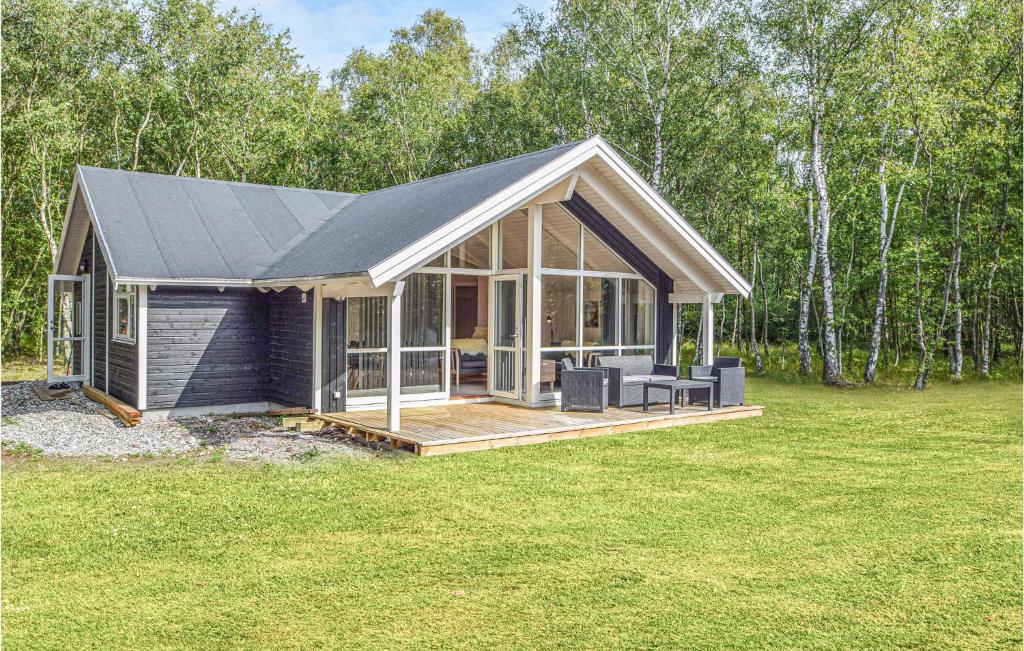 Beautiful Home In Endelave With 3 Bedrooms And Wifi