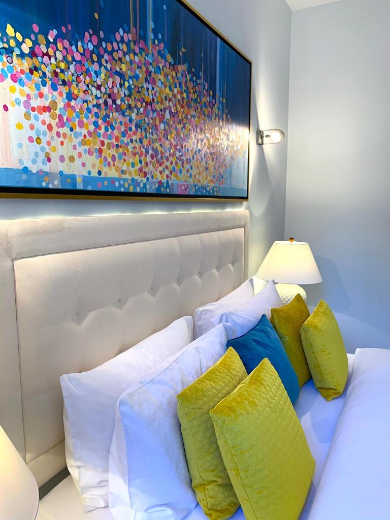 Апартаменты (Королевский люкс (180 кв.м)), Luxury Apartments Mondrian Old Town IV