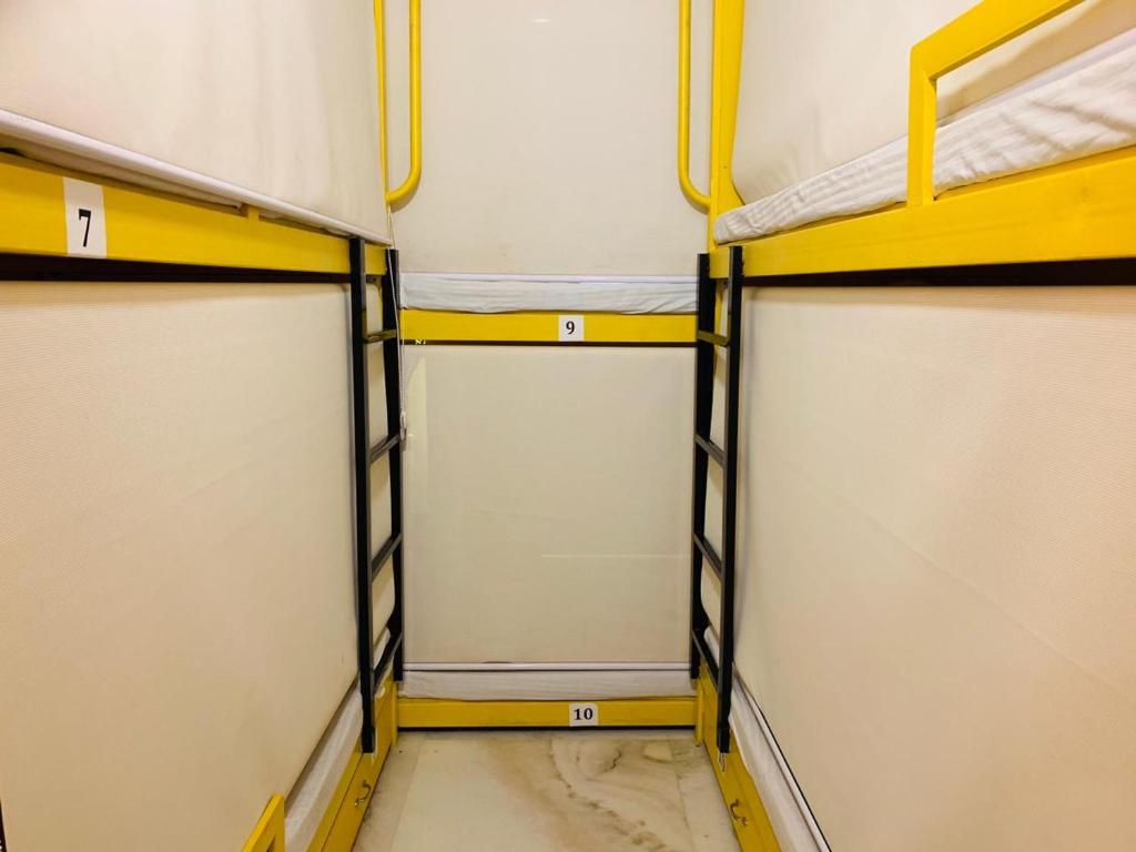 Номер (Single pods in Female dormitory), Tobo Stays