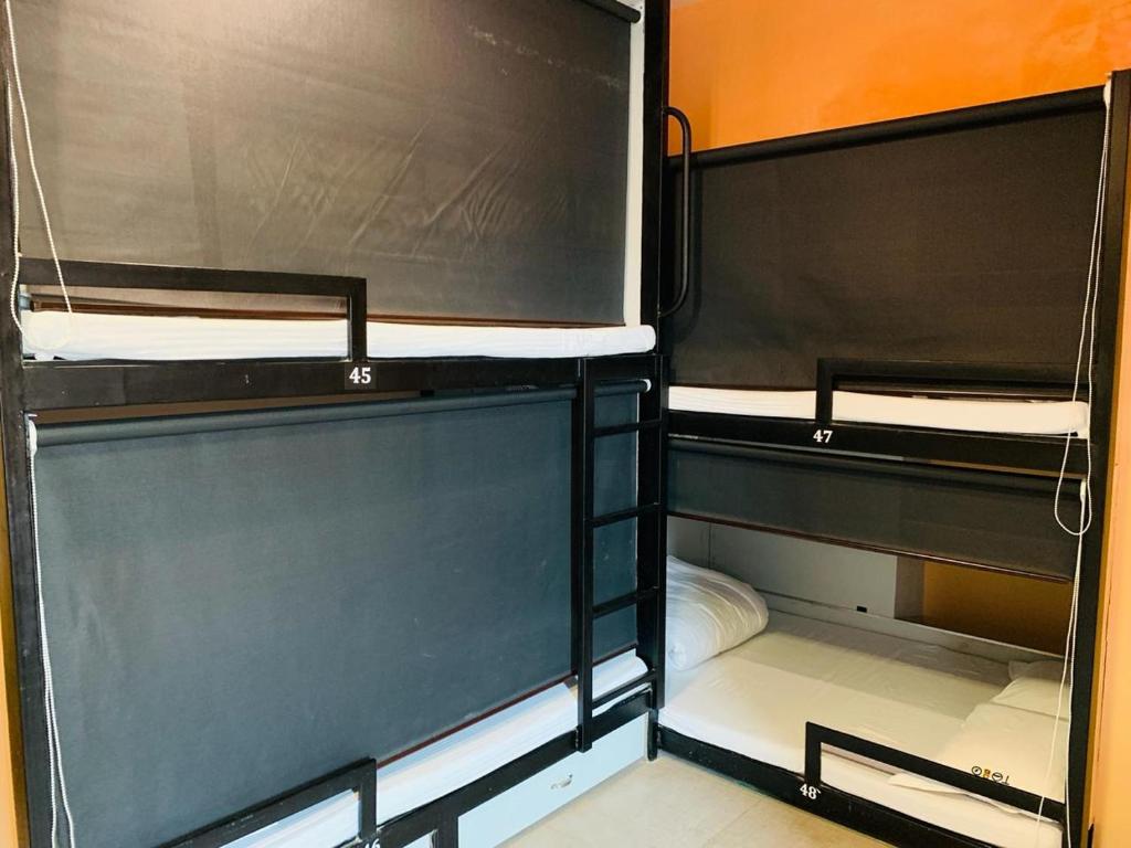 Номер (Single Bed in 8-Bed Dormitory Room), Tobo Stays