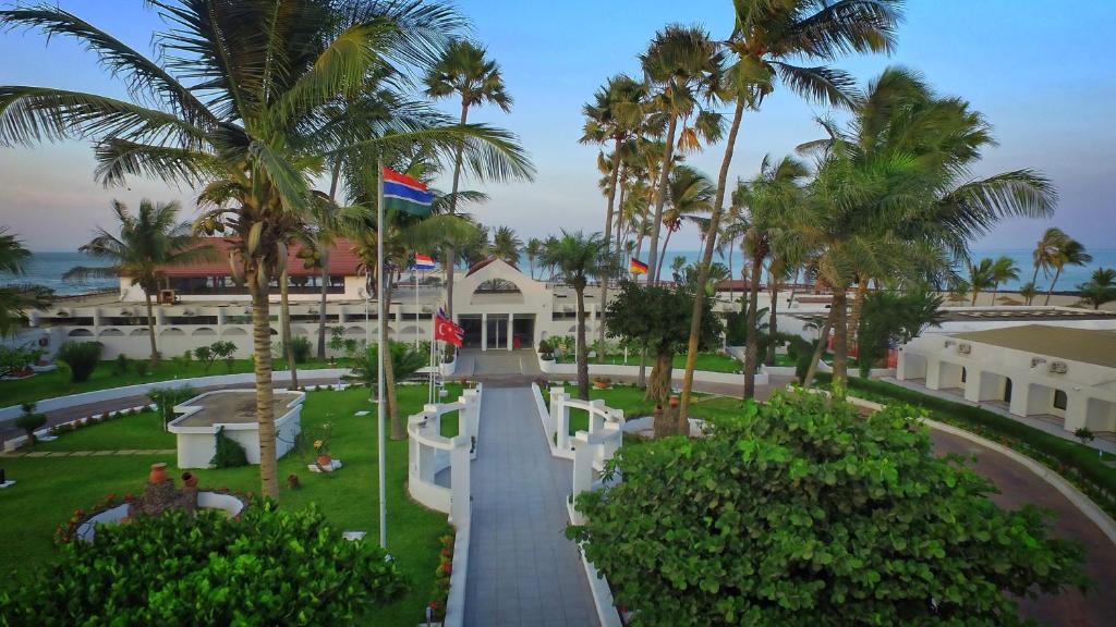 Sunbeach Hotel & Resort photo 2
