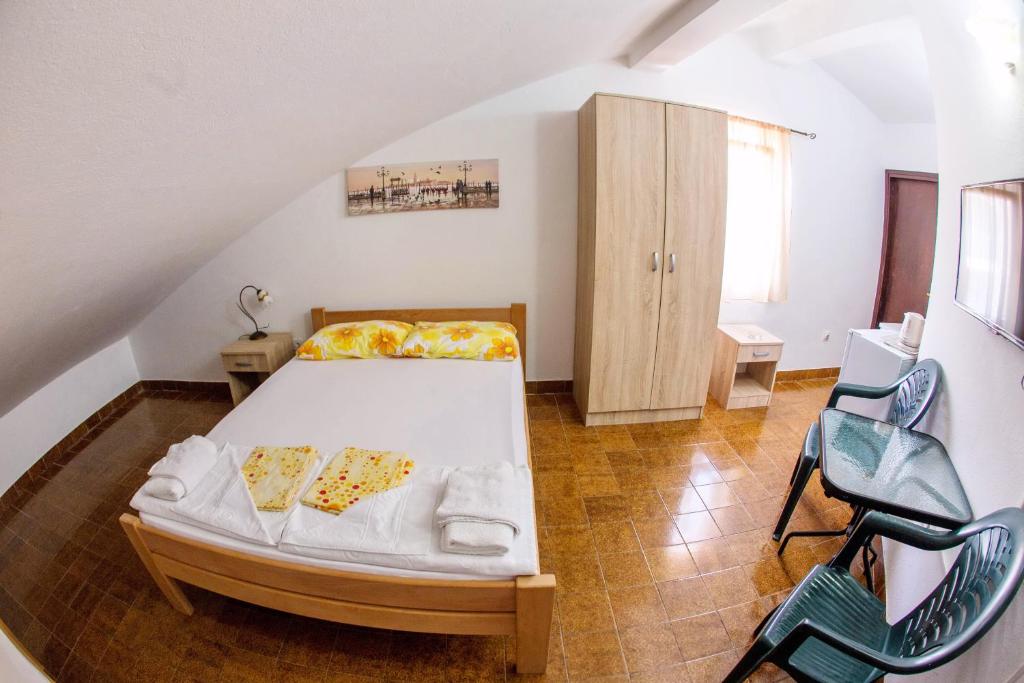 Апартаменты (Апартаменты-студио), Guest House Lotos