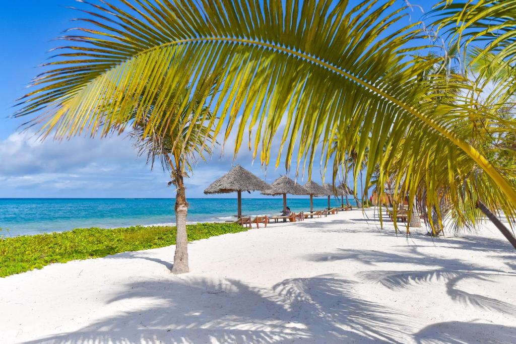 The Sands Beach Resort photo 2