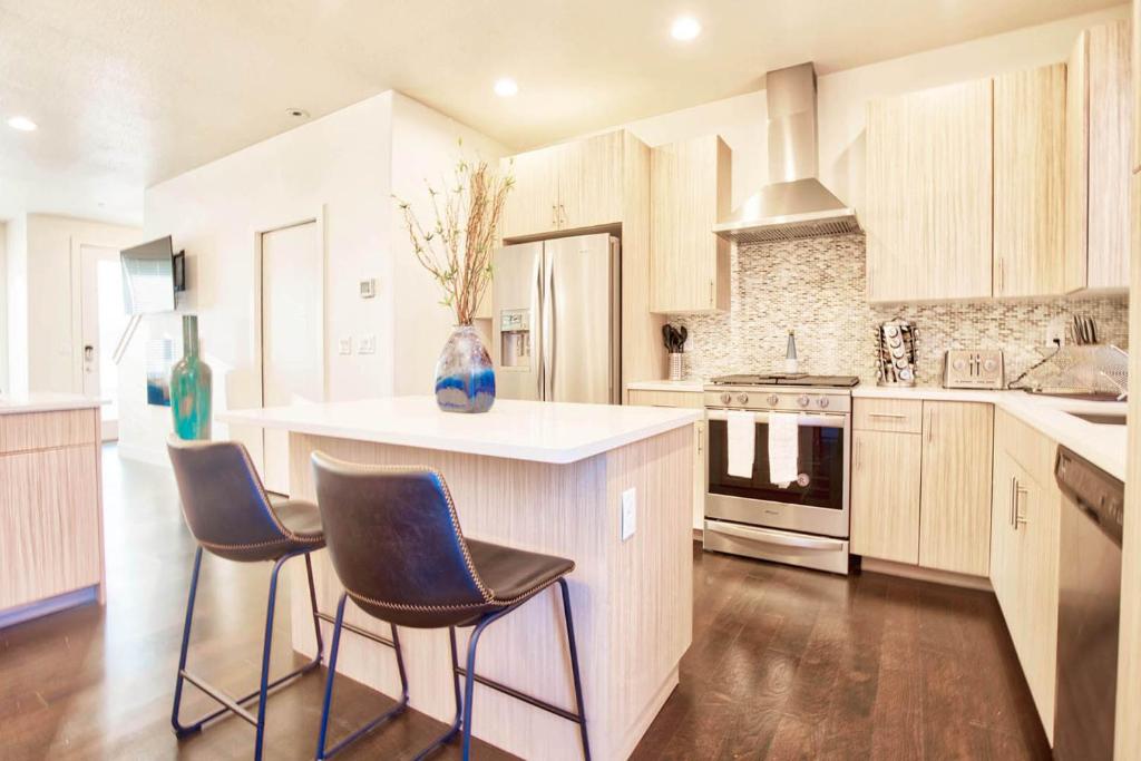 Beautiful 3 Bedroom Townhouse in Old Town North, Brewery District photo 4
