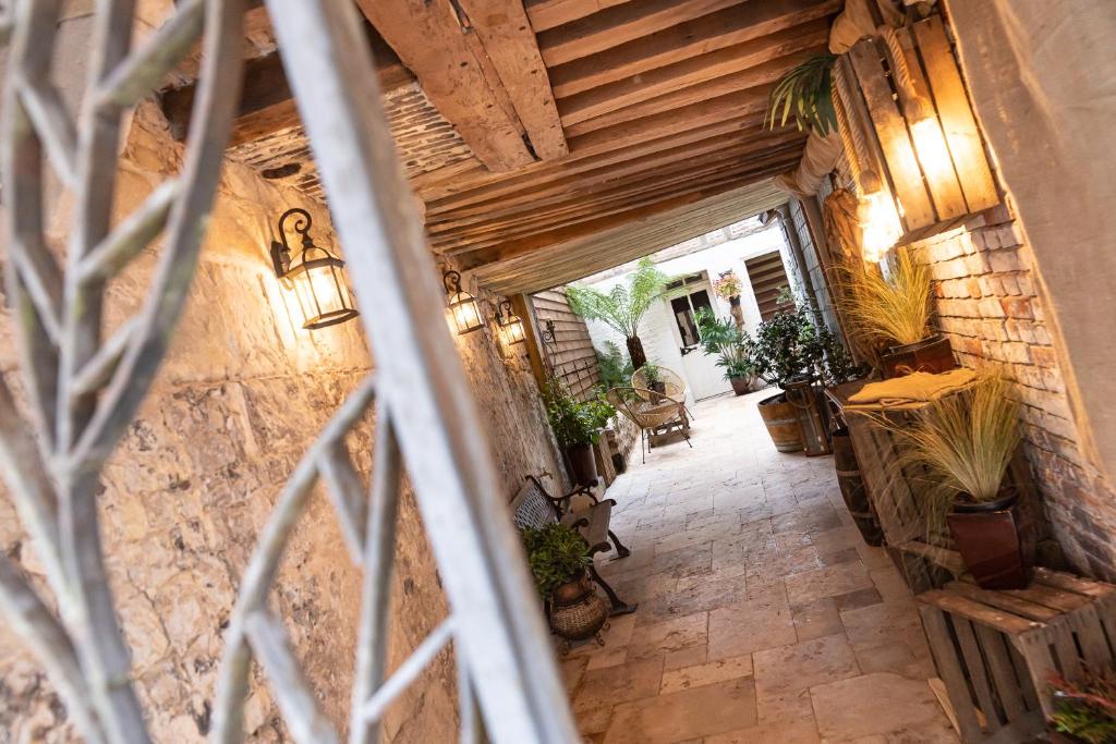 LE PATIO / les suites romantiques du grenier à sel photo 1