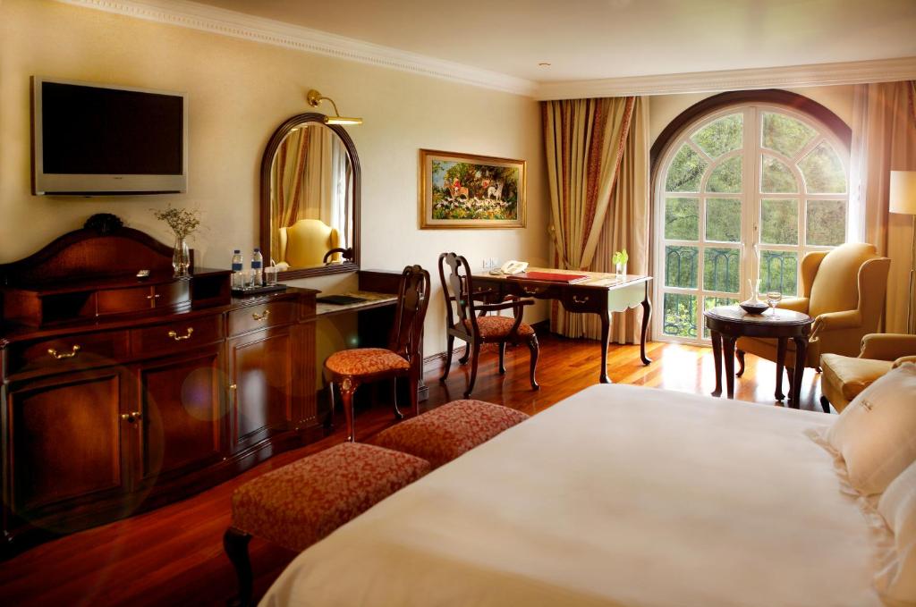 Сьюит (Суперлюкс с кроватью размера «king-size» и видом на парк), The Green Park Hotel