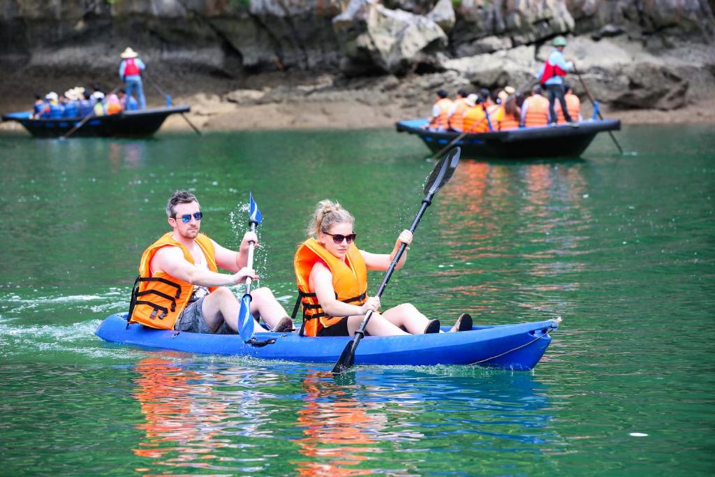 Du thuyền Starlight