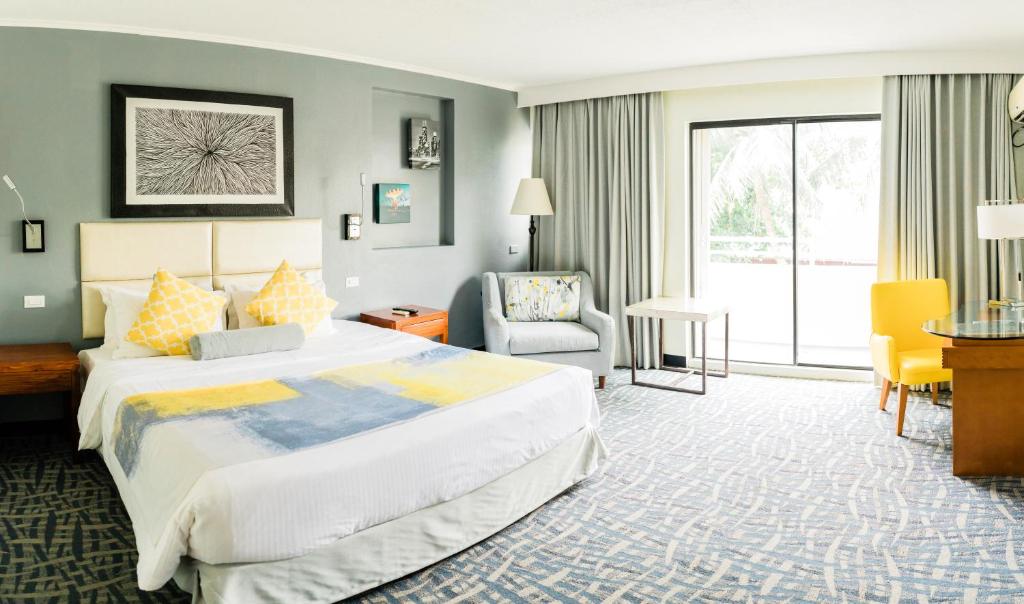 Century Hotel photo 2